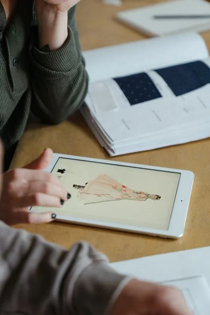 person-holding-pen-near-paper-sv8ooqaub-o